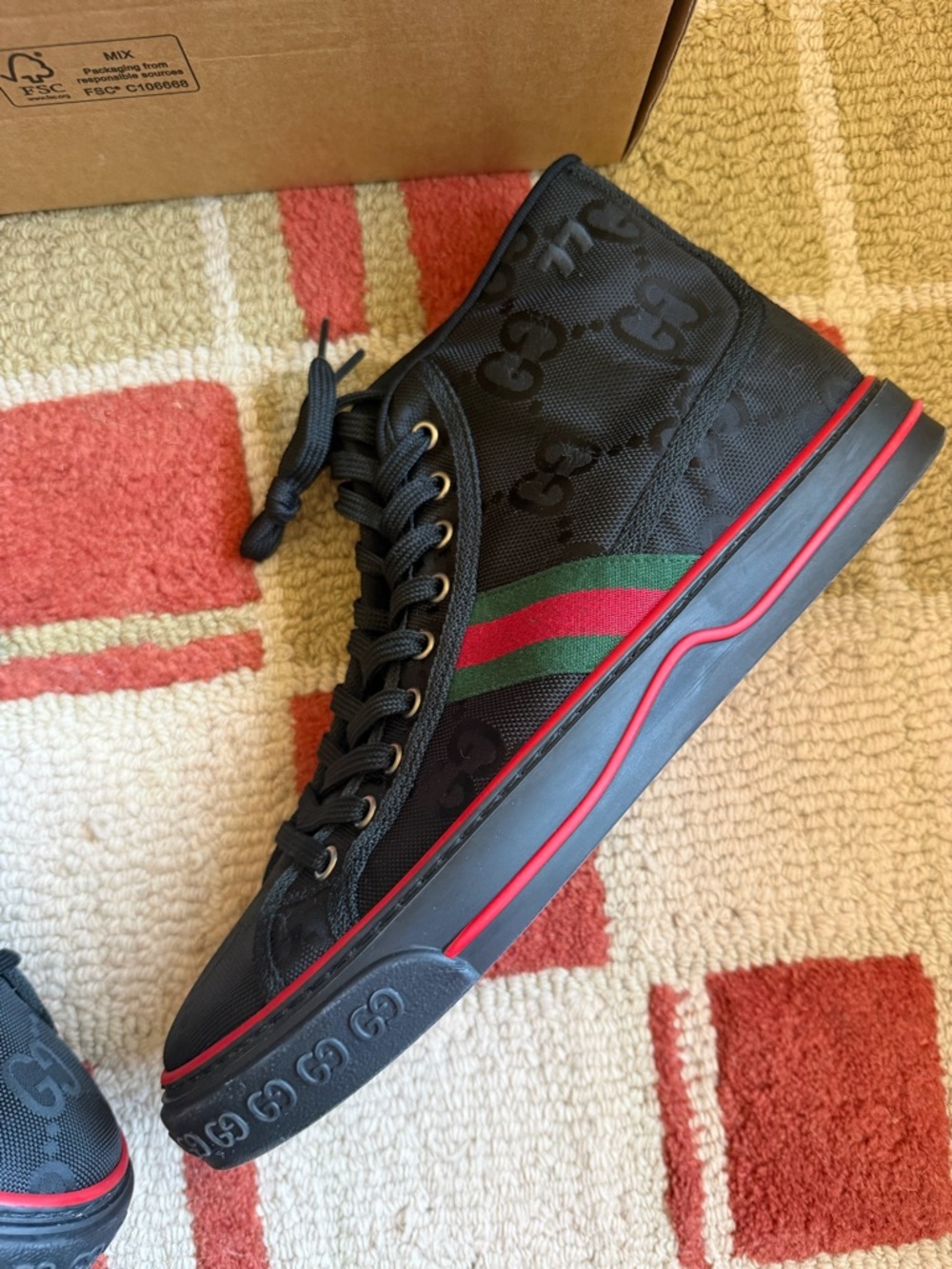 🆕 Gucci tennis shoes - Picture 3 of 9